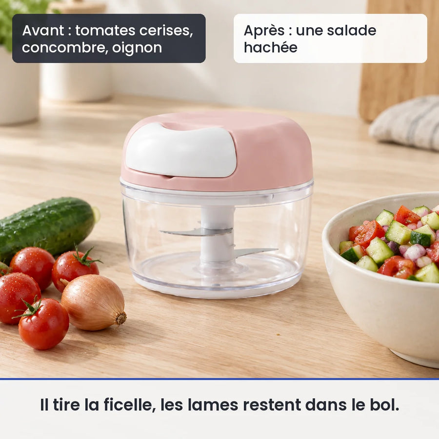 Avant/après avec le hachoir manuel à ficelle multifonction rose : tomates cerises, concombre, oignon, puis une salade hachée