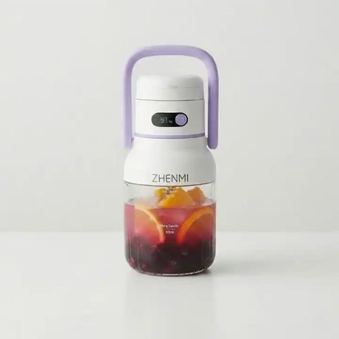 Hachoir blender portable mini électrique pour jus et smoothies en action - Préparation culinaire rapide