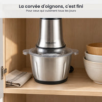 Hachoir électrique SOKANY 800W bol inox 3L rangé dans un placard de cuisine en bois clair à côté de saladiers