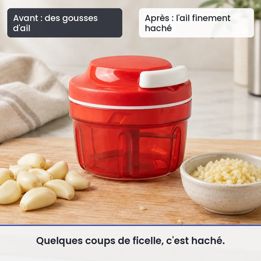 Avant/après avec le hachoir manuel à ficelle compact lames inox : des gousses d'ail, puis l'ail finement haché