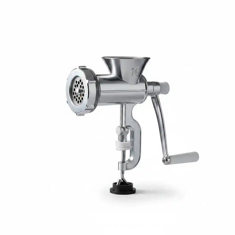 Hachoir manuel à viande n°10 en inox chromé avec manivelle à poignée blanche et fixation par pince, sur fond blanc