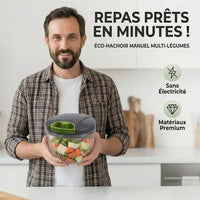 homme tenant le hachoir manuel a ficelle sans électricité avec des matériaux premium