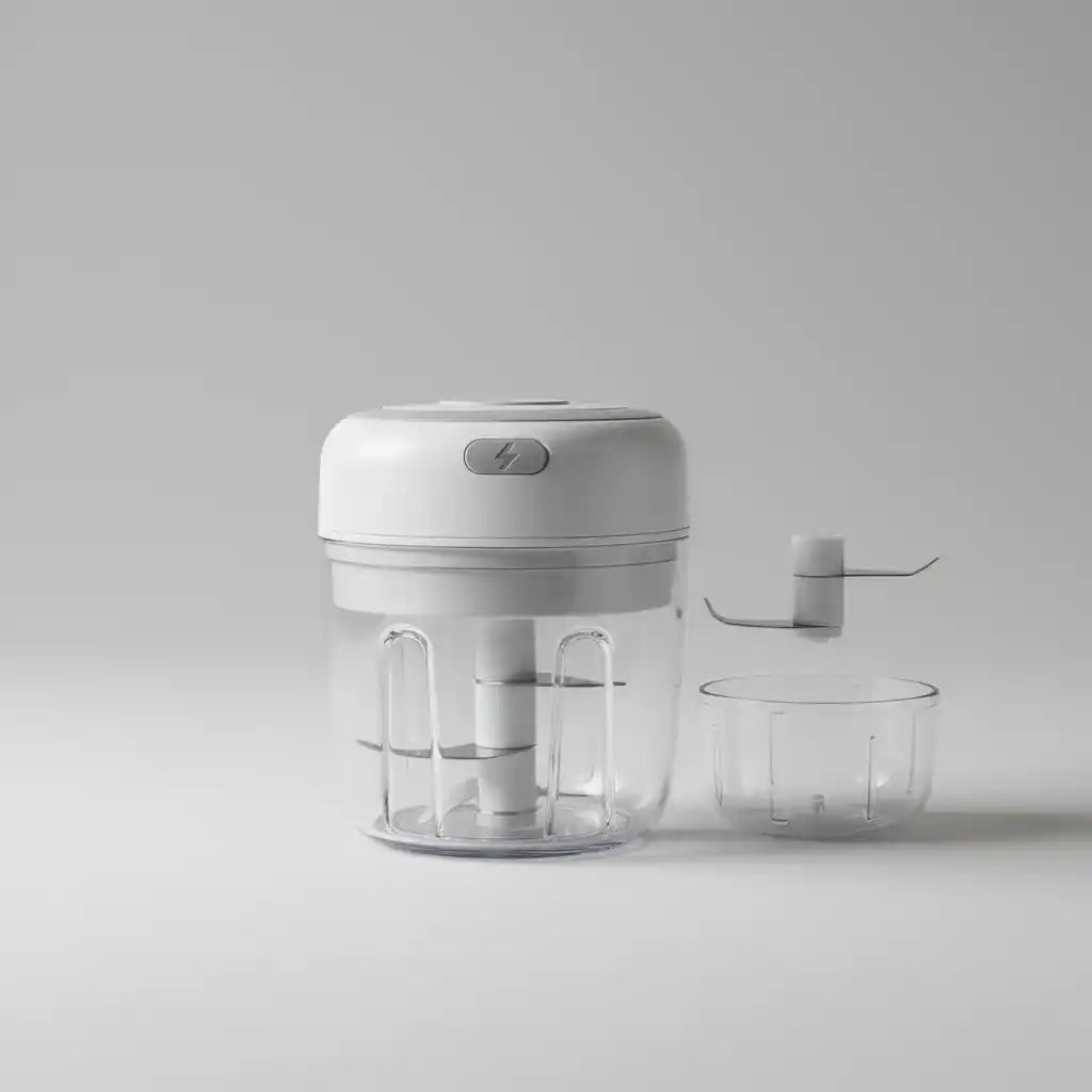 Mini hachoir électrique blanc 30W 100 + 250 ml plastique en situation d'utilisation