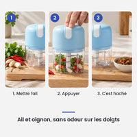 Comment utiliser le mini hachoir électrique portable USB bleu ail en 3 étapes : mettre l'ail, appuyer, c'est haché