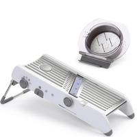 Mandoline réglable 18 coupes avec poussoir, vue produit sur fond blanc